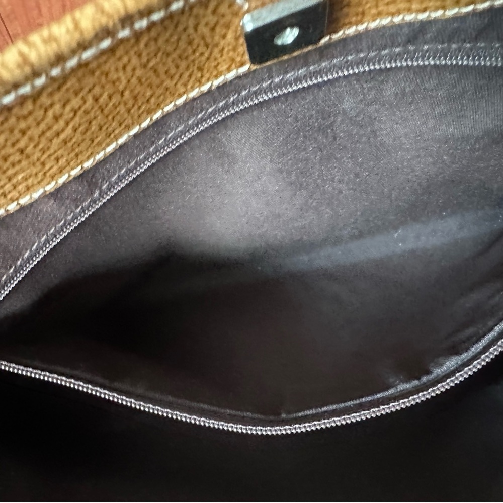 Authentic ** Gucci Monogram Medium Tote - image 7